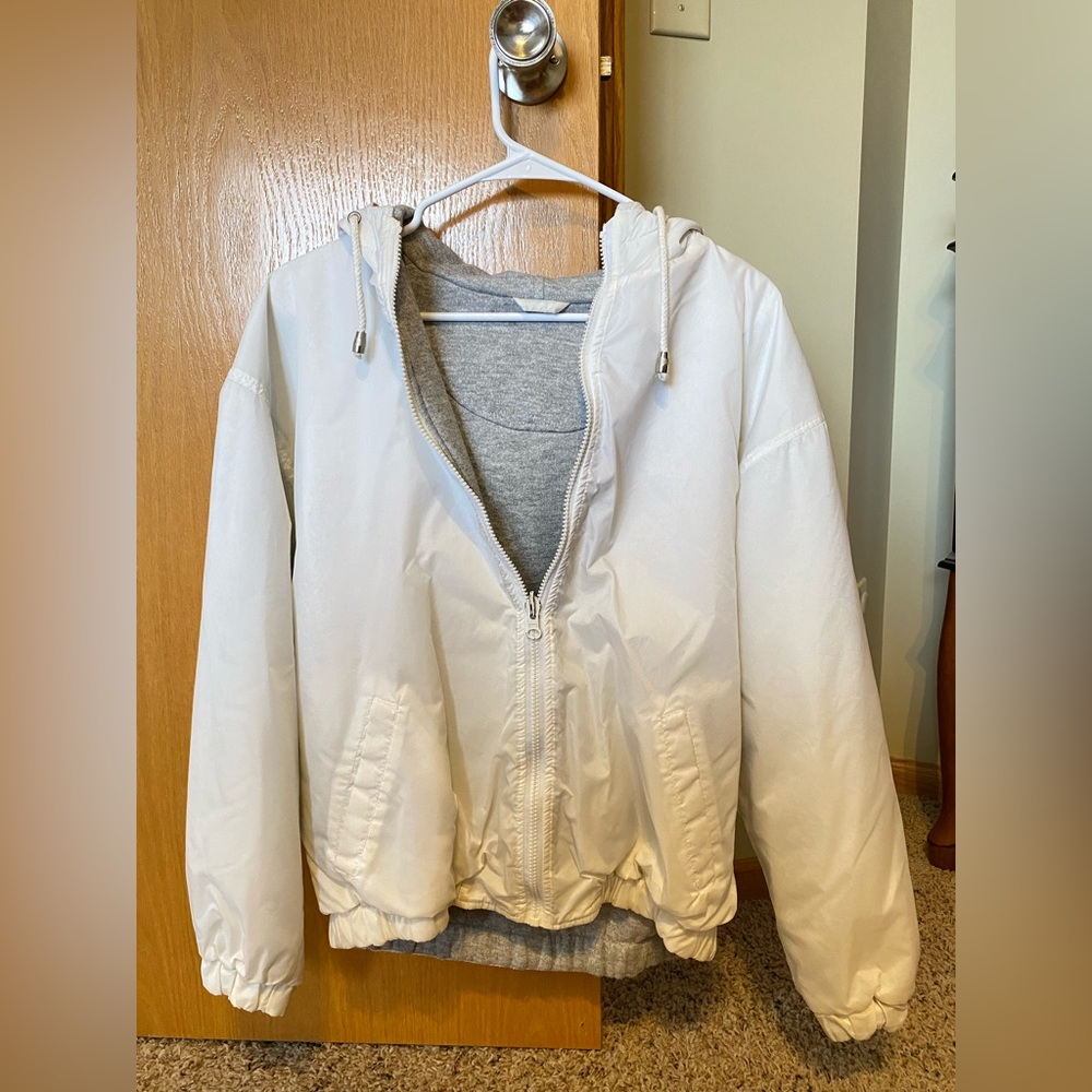 Reversible White & Gray Women’s Puffer Coat